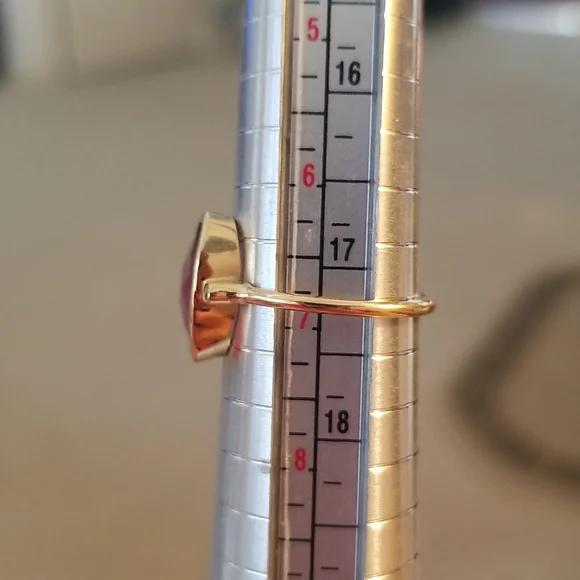 Watermelon Tourmaline 18k yellow bezel gold Ring - Picture 5 of 9